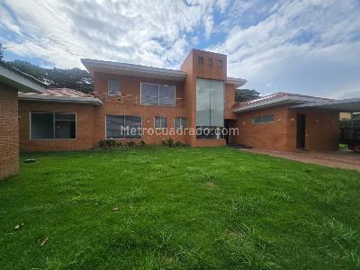 Casa de 4 alcobas en venta en Hacienda San Simon, Bogotá, 1520 m² · foto 2 de 16