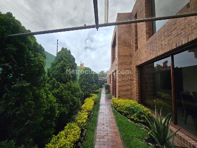 Casa de 5 alcobas en venta en San Jose De Bavaria, Bogotá, 800 m² · foto 19 de 20
