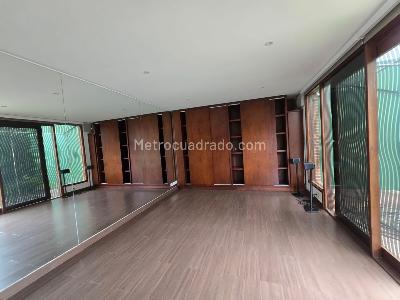 Casa de 5 alcobas en venta en San Jose De Bavaria, Bogotá, 800 m² · foto 20 de 20