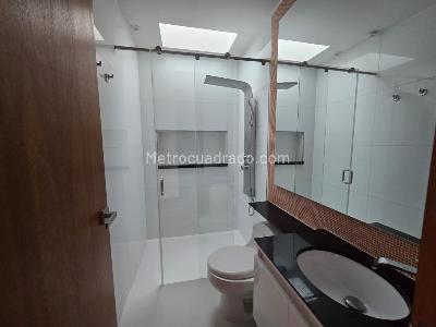 Casa de 5 alcobas en venta en San Jose De Bavaria, Bogotá, 800 m² · foto 6 de 20