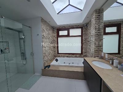 Casa de 5 alcobas en venta en San Jose De Bavaria, Bogotá, 800 m² · foto 9 de 20