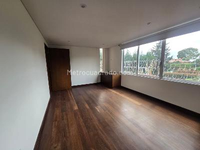 Casa de 5 alcobas en venta en San Jose De Bavaria, Bogotá, 620 m² · foto 14 de 16