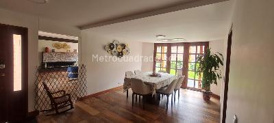 Casa de 3 alcobas en venta en San Jose De Bavaria, Bogotá, 220 m² · foto 3 de 14