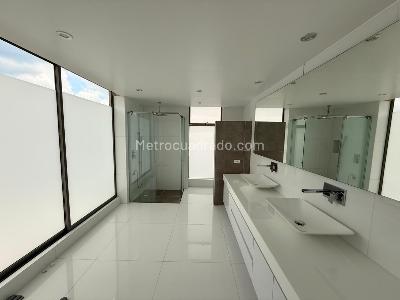Casa de 4 alcobas en venta en Hacienda San Simon, Bogotá, 800 m² · foto 19 de 20