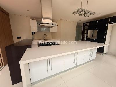 Casa de 4 alcobas en venta en Hacienda San Simon, Bogotá, 340 m² · foto 2 de 20