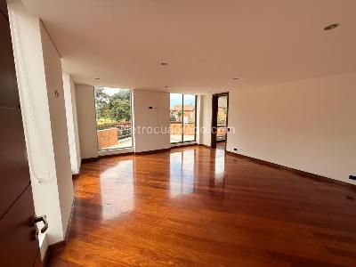 Casa de 4 alcobas en venta en Hacienda San Simon, Bogotá, 340 m² · foto 4 de 20