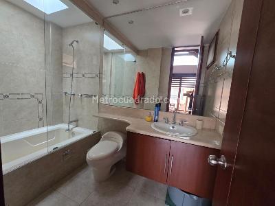 Casa de 4 alcobas en venta en San Jose De Bavaria, Bogotá, 419 m² · foto 10 de 20