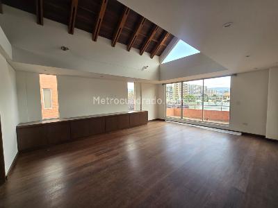 Casa de 5 alcobas en venta en San Jose De Bavaria, Bogotá, 800 m² · foto 13 de 20