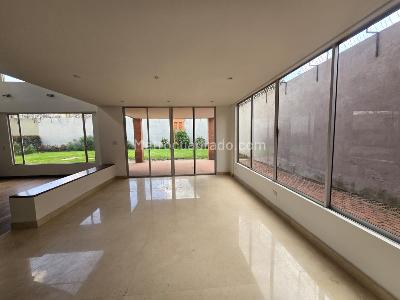 Casa de 5 alcobas en venta en San Jose De Bavaria, Bogotá, 800 m² · foto 17 de 20