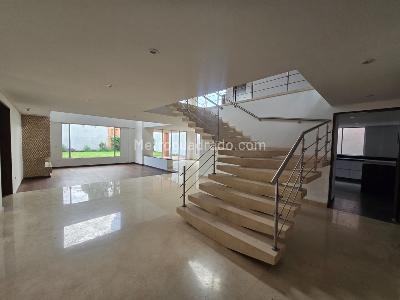 Casa de 5 alcobas en venta en San Jose De Bavaria, Bogotá, 800 m² · foto 4 de 20