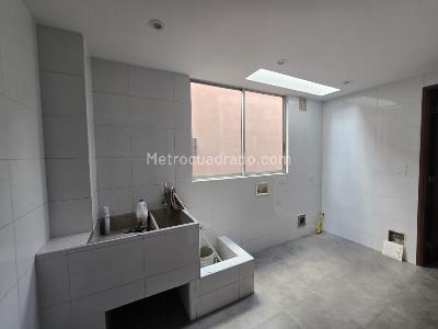 Casa de 5 alcobas en venta en San Jose De Bavaria, Bogotá, 620 m² · foto 19 de 20