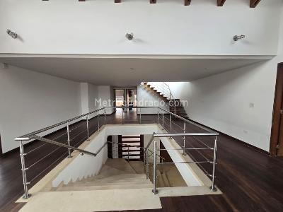 Casa de 5 alcobas en venta en San Jose De Bavaria, Bogotá, 620 m² · foto 8 de 20