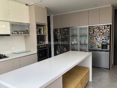 Casa de 4 alcobas en venta en Hacienda San Simon, Bogotá, 373 m² · foto 4 de 20