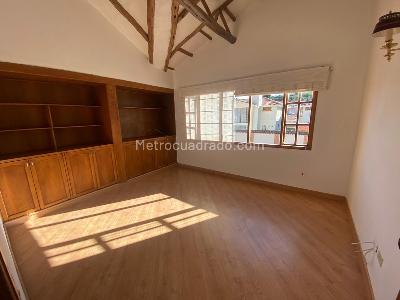 Casa de 4 alcobas en venta en San Jose De Bavaria, Bogotá, 400 m² · foto 9 de 20