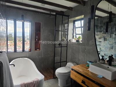 Casa de 3 alcobas en venta en San Jose De Bavaria, Bogotá, 350 m² · foto 13 de 15