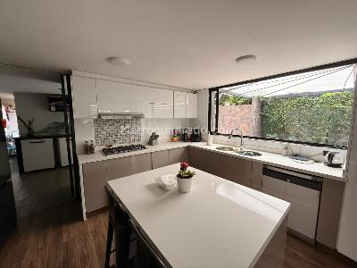 Casa de 4 alcobas en venta en Cerros De Suba Provenza, Bogotá, 400 m² · foto 6 de 20