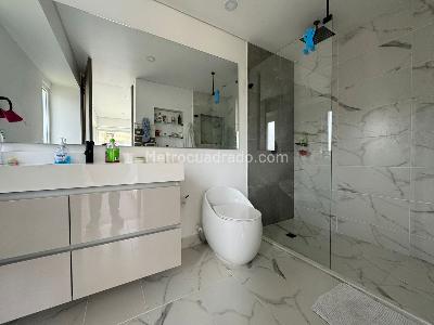 Casa de 4 alcobas en arriendo en San Jose De Bavaria, Bogotá, 400 m² · foto 10 de 20