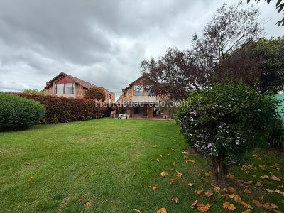 Casa de 4 alcobas en arriendo en San Jose De Bavaria, Bogotá, 400 m² · foto 20 de 20