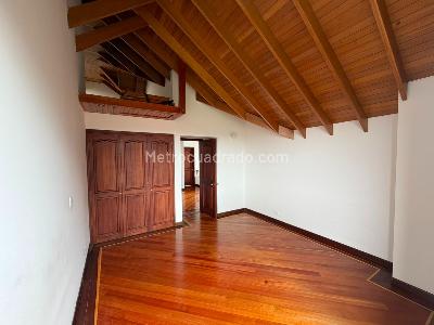 Casa de 4 alcobas en venta en San Jose De Bavaria, Bogotá, 400 m² · foto 15 de 20
