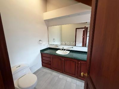 Casa de 4 alcobas en venta en San Jose De Bavaria, Bogotá, 400 m² · foto 19 de 20