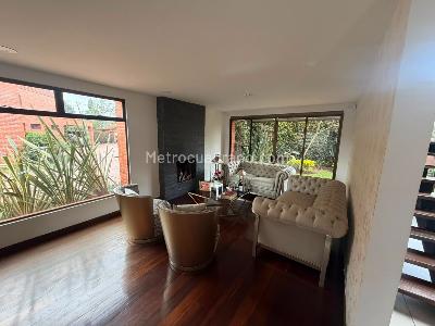 Casa de 4 alcobas en venta en San Jose De Bavaria, Bogotá, 800 m² · foto 4 de 18