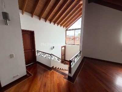 Casa de 4 alcobas en venta en San Jose De Bavaria, Bogotá, 400 m² · foto 16 de 20
