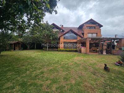 Casa de 4 alcobas en venta en San Jose De Bavaria, Bogotá, 800 m² · foto 20 de 20