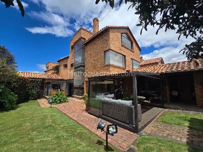 Casa de 4 alcobas en venta en San Jose De Bavaria, Bogotá, 628 m² · foto 11 de 12