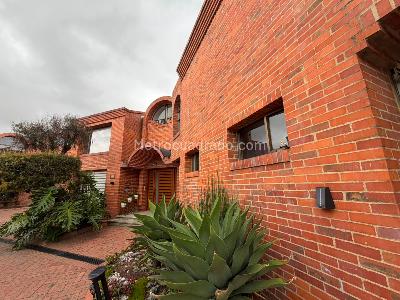 Casa de 4 alcobas en venta en San Jose De Bavaria, Bogotá, 800 m² · foto 17 de 18