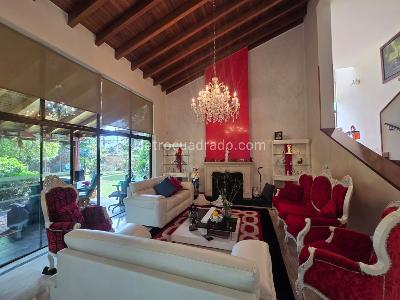 Casa de 4 alcobas en venta en San Jose De Bavaria, Bogotá, 1000 m² · foto 1 de 18