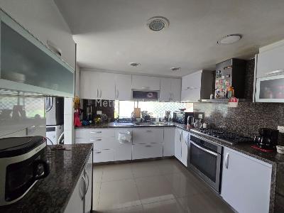Casa de 4 alcobas en venta en San Jose De Bavaria, Bogotá, 1000 m² · foto 5 de 18