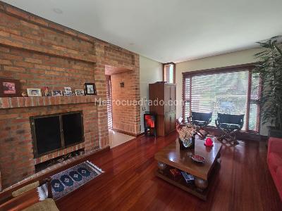 Casa de 3 alcobas en venta en San Jose De Bavaria, Bogotá, 780 m² · foto 4 de 20