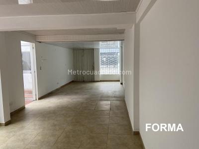 Casa de 5 alcobas en arriendo en Santa Barbara Oriental, Bogotá, 400 m² · foto 8 de 20