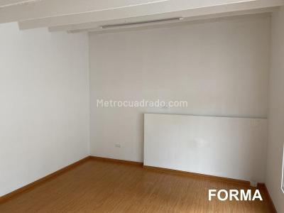 Casa de 5 alcobas en arriendo en Santa Barbara Oriental, Bogotá, 400 m² · foto 12 de 20