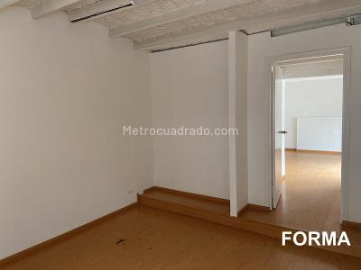Casa de 5 alcobas en arriendo en Santa Barbara Oriental, Bogotá, 400 m² · foto 13 de 20