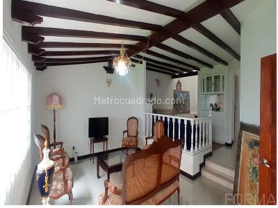 Casa de 5 alcobas en arriendo en Santa Barbara Central, Bogotá, 336 m² · foto 4 de 19