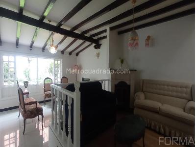 Casa de 5 alcobas en arriendo en Santa Barbara Central, Bogotá, 336 m² · foto 5 de 19