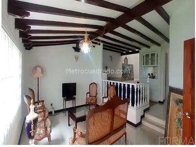 Casa de 5 alcobas en arriendo en Santa Barbara Central, Bogotá, 336 m² · foto 10 de 19