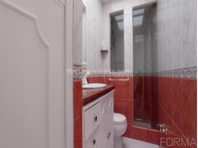 Casa de 5 alcobas en arriendo en Santa Barbara Central, Bogotá, 336 m² · foto 16 de 19