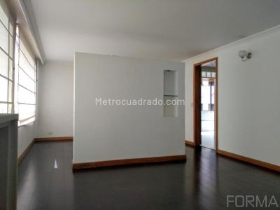 Apartamento de 3 alcobas en arriendo en Santa Barbara Occidental, Bogotá, 139 m² · foto 2 de 20
