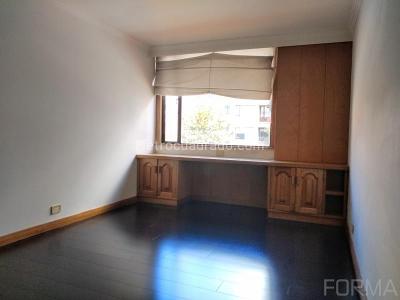 Apartamento de 3 alcobas en arriendo en Santa Barbara Occidental, Bogotá, 139 m² · foto 11 de 20