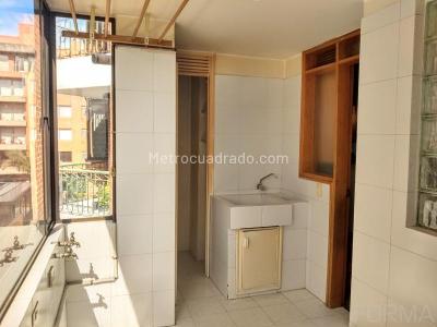 Apartamento de 3 alcobas en arriendo en Santa Barbara Occidental, Bogotá, 139 m² · foto 14 de 20