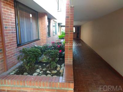 Apartamento de 3 alcobas en arriendo en Santa Barbara Occidental, Bogotá, 139 m² · foto 19 de 20