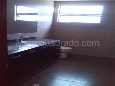 Casa de 3 alcobas en venta en San Jose De Bavaria, Bogotá, 600 m² · foto 8 de 13