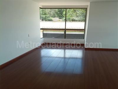 Casa de 3 alcobas en venta en San Jose De Bavaria, Bogotá, 600 m² · foto 9 de 13