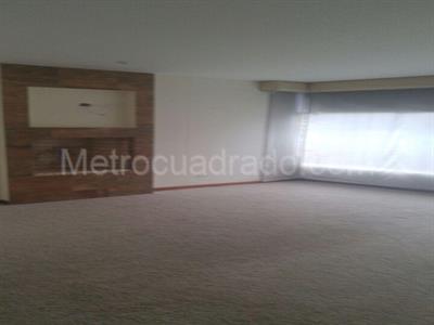 Casa de 4 alcobas en venta en San Jose De Bavaria, Bogotá, 800 m² · foto 13 de 18