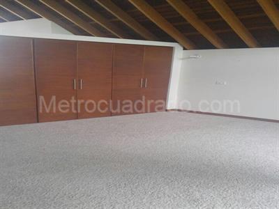 Casa de 4 alcobas en venta en San Jose De Bavaria, Bogotá, 800 m² · foto 18 de 18