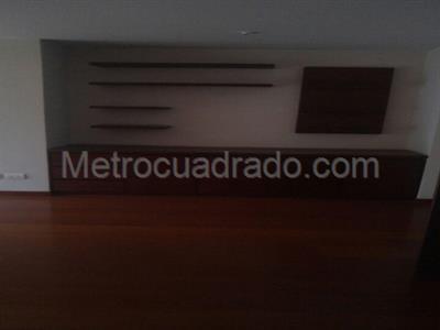 Casa de 4 alcobas en venta en San Jose De Bavaria, Bogotá, 800 m² · foto 3 de 18