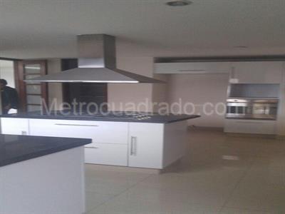Casa de 4 alcobas en venta en San Jose De Bavaria, Bogotá, 800 m² · foto 5 de 18
