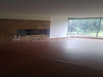 Casa de 4 alcobas en venta en San Jose De Bavaria, Bogotá, 800 m² · foto 6 de 18